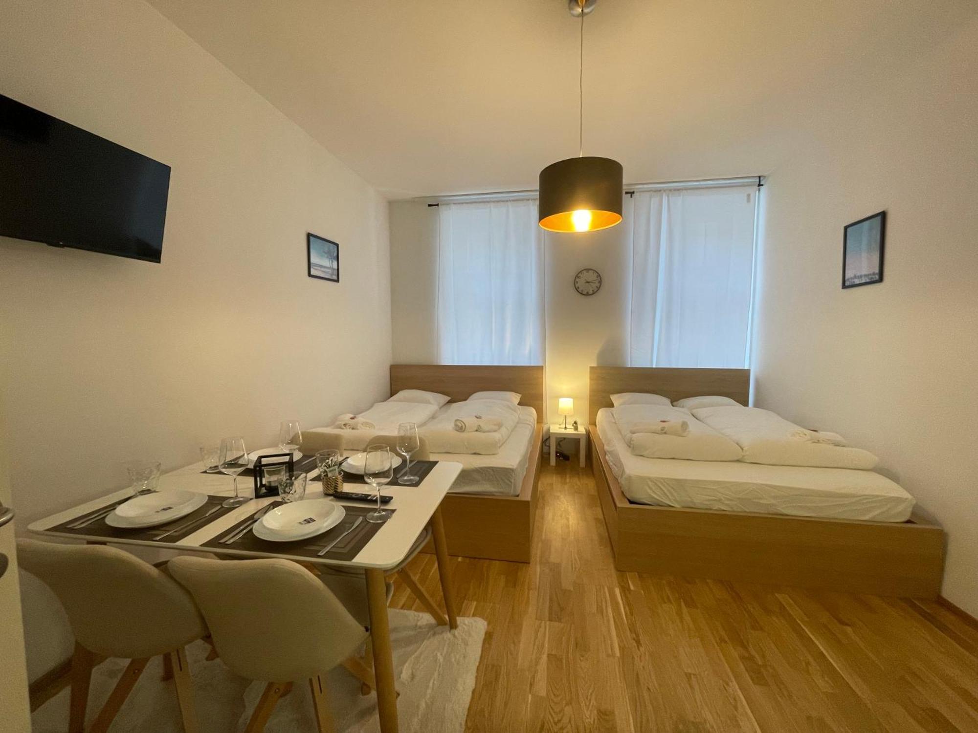 Cozy 5-Person Apartment In Vienna 6 Exterior photo